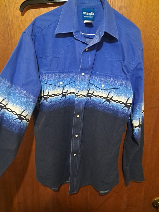 Wrangler Other - Wrangler Blue Ombre Barbed Wire Western Shirt